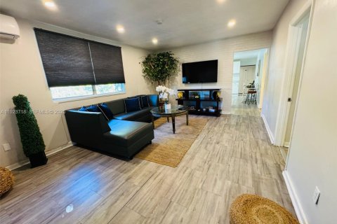 Квартира в Холливуд, Флорида 3 спальни, 268.21м2 № 1982105