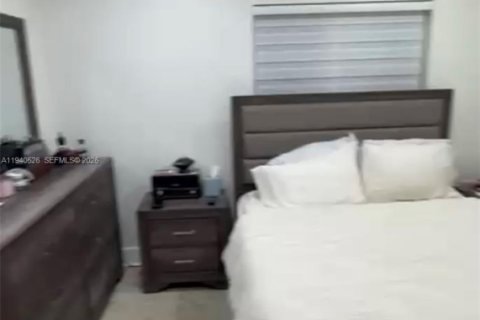 House in Miami Gardens, Florida 1 bedroom, 202.9 sq.m. № 1997709