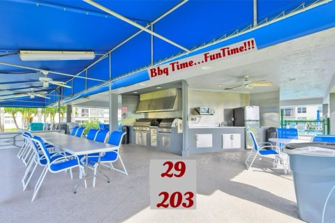 Condo in Pembroke Pines, Florida, 2 bedrooms  № 1868396 - photo 27
