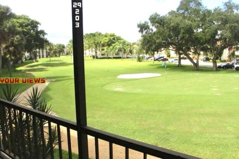Condo in Pembroke Pines, Florida, 2 bedrooms  № 1868396 - photo 20