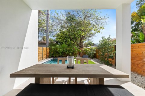 Townhouse in Miami, Florida 4 bedrooms № 2041599 - photo 28