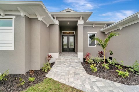 Villa ou maison à vendre à Port Charlotte, Floride: 4 chambres, 209.31 m2 № 1532550 - photo 4