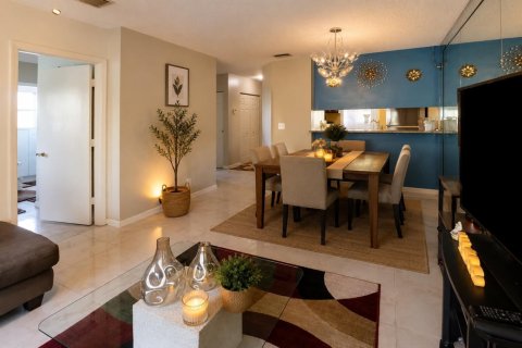Condo in Coral Springs, Florida, 2 bedrooms  № 2254680 - photo 4