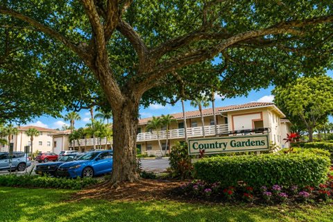Condo in Coral Springs, Florida, 2 bedrooms  № 2254680 - photo 15