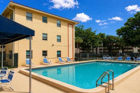 Condo in Coral Springs, Florida, 2 bedrooms  № 2254680