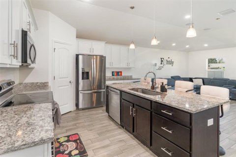 Casa en venta en Orlando, Florida, 4 dormitorios, 155.05 m2 № 1910072 - foto 9