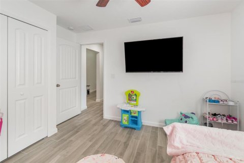 Casa en venta en Orlando, Florida, 4 dormitorios, 155.05 m2 № 1910072 - foto 16