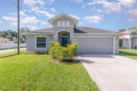Casa en venta en Orlando, Florida, 4 dormitorios, 155.05 m2 № 1910072 - foto 1