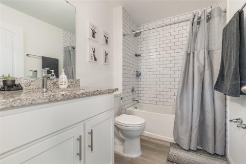Casa en venta en Orlando, Florida, 4 dormitorios, 155.05 m2 № 1910072 - foto 17