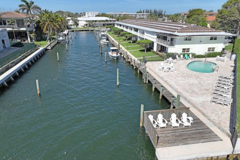 Condo in North Palm Beach, Florida, 2 bedrooms  № 1068258 - photo 1
