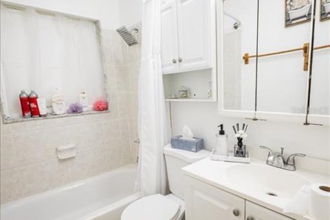 Купить коммерческую недвижимость в Норт-Порт, Флорида 4 спальни, 147.25м2, № 2377646 - фото 27