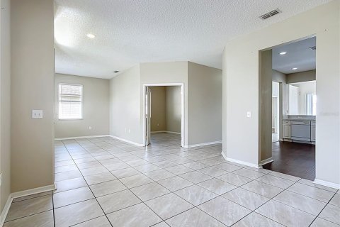 Casa en alquiler en Winter Haven, Florida, 4 dormitorios, 189.33 m2 № 1782989 - foto 13