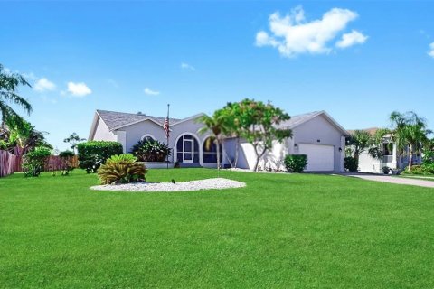 Casa en alquiler en Apollo Beach, Florida, 4 dormitorios, 201.88 m2 № 1886000 - foto 2