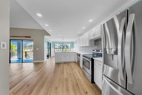 Casa en alquiler en Apollo Beach, Florida, 4 dormitorios, 201.88 m2 № 1886000 - foto 11