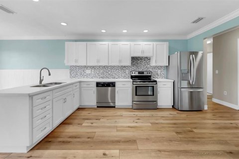 Casa en alquiler en Apollo Beach, Florida, 4 dormitorios, 201.88 m2 № 1886000 - foto 16