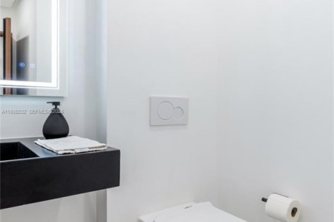 Купить кондоминиум в Норт-Майами-Бич, Флорида 1 спальня, 69.68м2, № 1996556 - фото 22