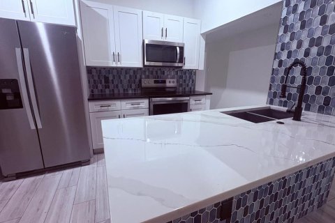 Casa en venta en Winter Park, Florida, 4 dormitorios, 115.2 m2 № 2210745 - foto 13