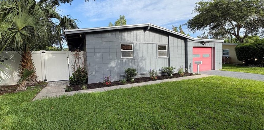 Casa en Winter Park, Florida 4 dormitorios, 115.2 m2 № 2210745