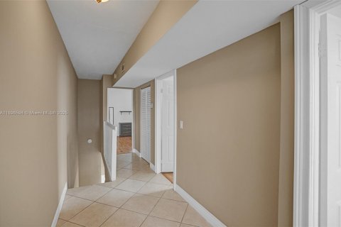 Купить кондоминиум в Хайалиа, Флорида 3 спальни, 186.73м2, № 1965823 - фото 10