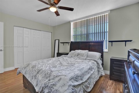 Купить кондоминиум в Хайалиа, Флорида 3 спальни, 186.73м2, № 1965823 - фото 13