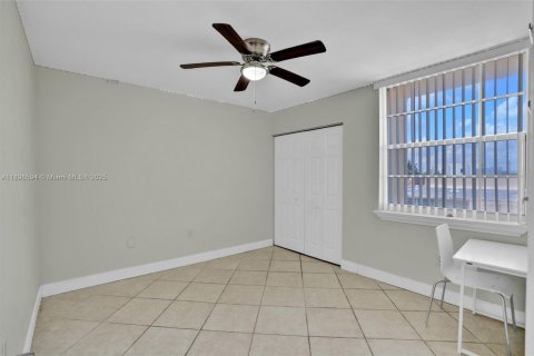 Купить кондоминиум в Хайалиа, Флорида 3 спальни, 186.73м2, № 1965823 - фото 22