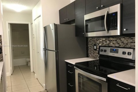 Condominio en venta en Miami, Florida, 2 dormitorios, 82.78 m2 № 1892117 - foto 6