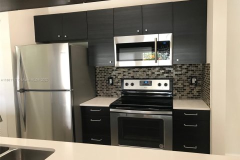 Condominio en venta en Miami, Florida, 2 dormitorios, 82.78 m2 № 1892117 - foto 2