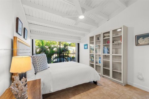 House in Islamorada, Village of Islands, Florida 2 bedrooms, 126.81 sq.m. № 1953305 - photo 20