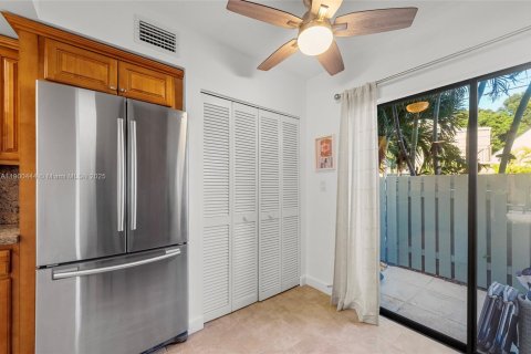 House in Islamorada, Village of Islands, Florida 2 bedrooms, 126.81 sq.m. № 1953305 - photo 9