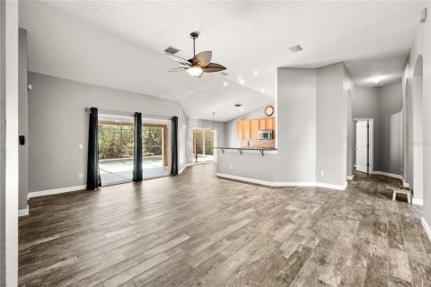 Villa ou maison à vendre à Lake Mary, Floride: 4 chambres, 219.34 m2 № 1894995 - photo 13