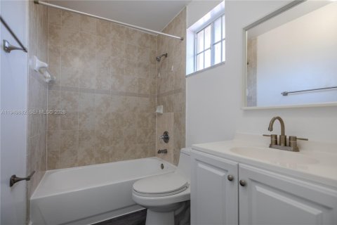 Купить таунхаус в Майами, Флорида 3 спальни, 140.28м2, № 2006879 - фото 12