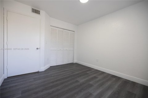 Купить таунхаус в Майами, Флорида 3 спальни, 140.28м2, № 2006879 - фото 4