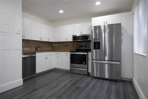 Купить таунхаус в Майами, Флорида 3 спальни, 140.28м2, № 2006879 - фото 7