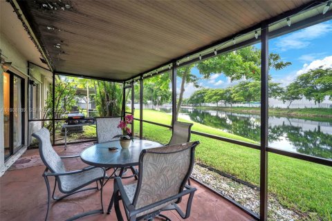 Touwnhouse à vendre à Tamarac, Floride: 2 chambres, 110.93 m2 № 1995934 - photo 21