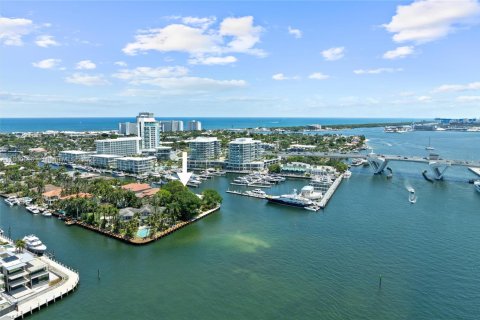 Villa ou maison à vendre à Fort Lauderdale, Floride: 7 chambres, 580.64 m2 № 1937655 - photo 2