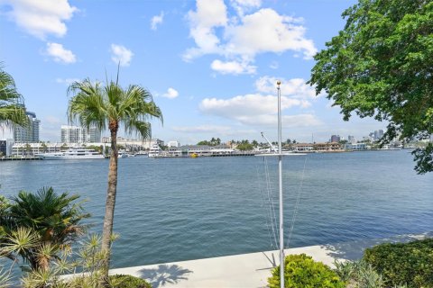 Villa ou maison à vendre à Fort Lauderdale, Floride: 7 chambres, 580.64 m2 № 1937655 - photo 24