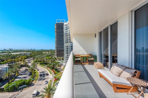 Condo in Surfside, Florida, 2 bedrooms  № 1864256 - photo 30