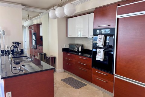 Condominio en alquiler en Hallandale Beach, Florida, 2 dormitorios, 135.45 m2 № 1937691 - foto 6