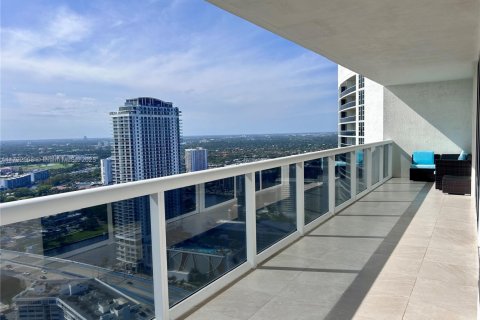 Condo in Hallandale Beach, Florida, 2 bedrooms  № 1937691 - photo 26