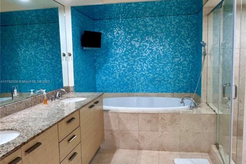 Copropriété à louer à Hallandale Beach, Floride: 2 chambres, 135.45 m2 № 1937691 - photo 12