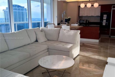 Copropriété à louer à Hallandale Beach, Floride: 2 chambres, 135.45 m2 № 1937691 - photo 3