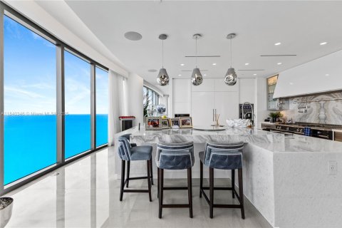 Condo in Sunny Isles Beach, Florida, 6 bedrooms  № 1830183 - photo 28