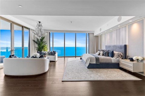 Condo in Sunny Isles Beach, Florida, 6 bedrooms  № 1830183 - photo 11
