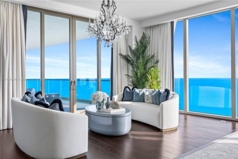Condo in Sunny Isles Beach, Florida, 6 bedrooms  № 1830183 - photo 18