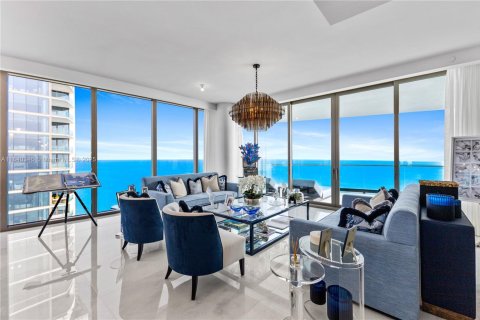 Condo in Sunny Isles Beach, Florida, 6 bedrooms  № 1830183 - photo 3