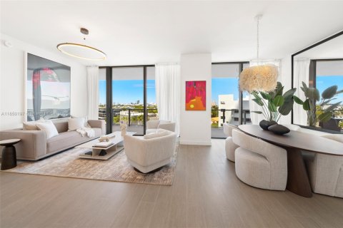 Купить кондоминиум в Майами-Бич, Флорида 2 спальни, № 1962263 - фото 1