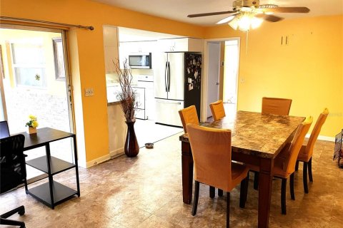 Casa en venta en Saint Petersburg, Florida, 3 dormitorios, 158.58 m2 № 2344823 - foto 3