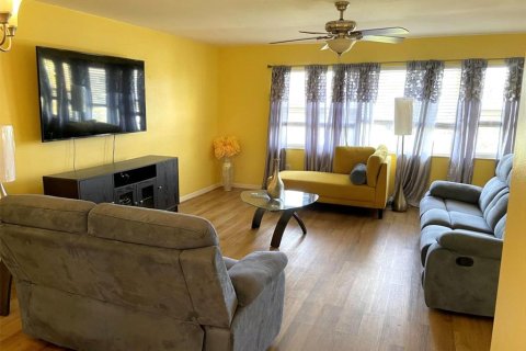Casa en venta en Saint Petersburg, Florida, 3 dormitorios, 158.58 m2 № 2344823 - foto 8