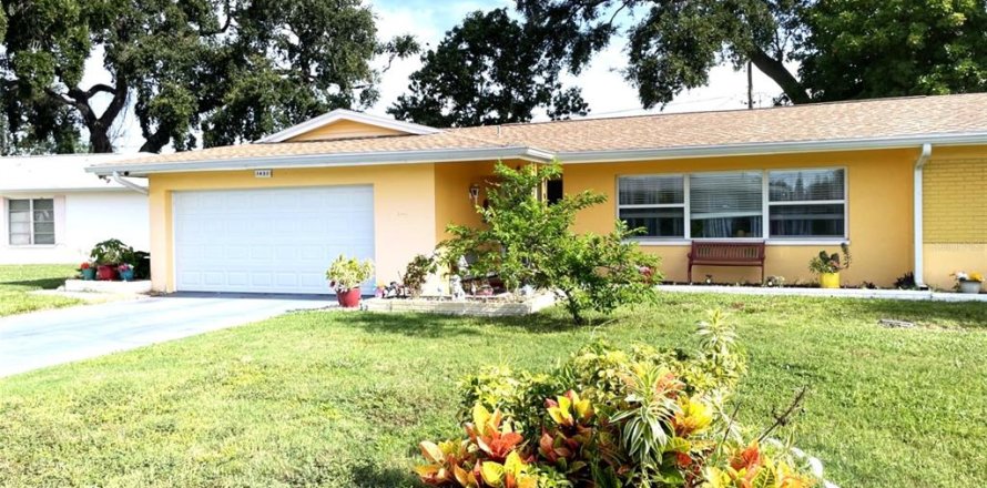 Casa en Saint Petersburg, Florida 3 dormitorios, 158.58 m2 № 2344823