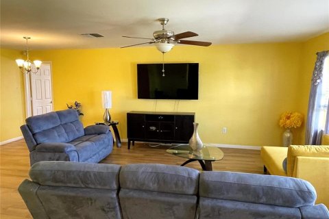 Casa en venta en Saint Petersburg, Florida, 3 dormitorios, 158.58 m2 № 2344823 - foto 5